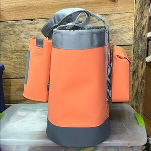 NWT YETI Camino Carryall 35 in Retired Coral